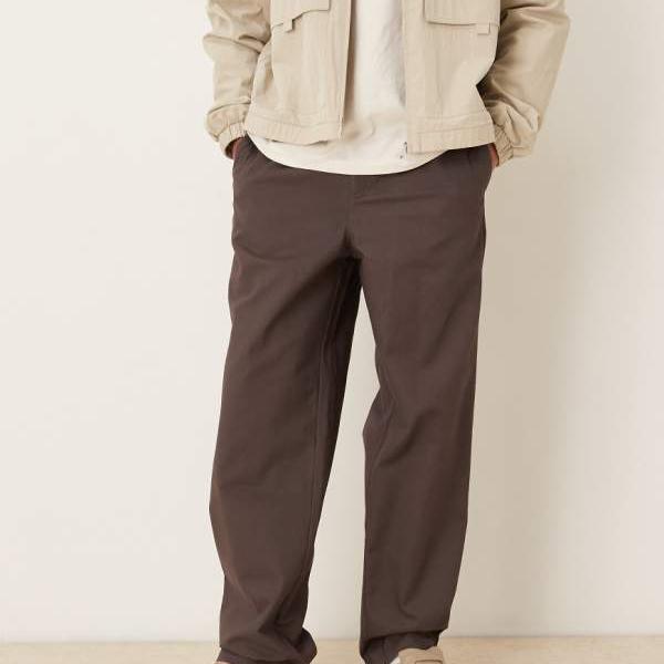 エイソス ASOS asos ASOS DESIGNのブラウンのセルフタイ付きバギーパンツ パンツ ボトム メンズ 男性 インポートブランド 小さいサイズから大きいサイズまで