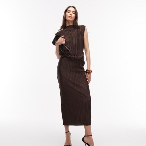 エイソス ASOS asos ASOS DESIGN プリーツ ノースリーブ ツイスト サイドディテール ミディドレス（チョコレート） ワンピース レディース 女性 インポートブランド 小さいサイズから大きいサイズまで