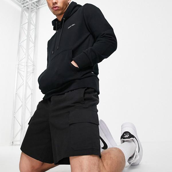 パーカー 今季一番 カルバンクライン Calvin Klein カルバンクラインの小さなロゴの刺繍パーカー 黒 トップス メンズ 男性 インポートブランド 小さいサイズから大きいサイズまで