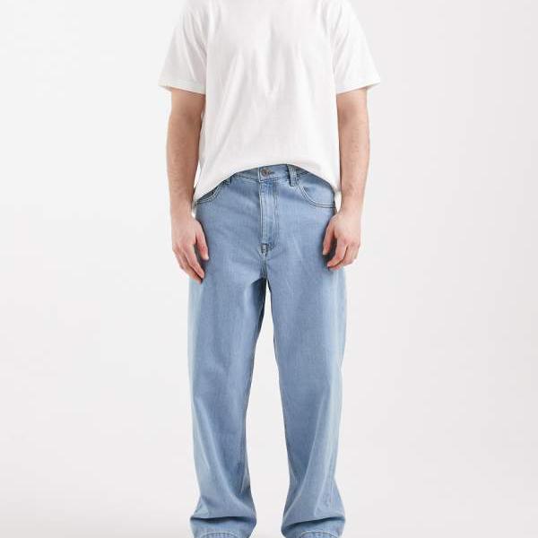 エイソス ASOS asos ASOS DESIGN ルーズストレートジーンズ（ライトウォッシュブルー） ズボン下 下つ方 メンズ 成人男性 インポートブランド たわい無い大きさから気が大きい大きさまで