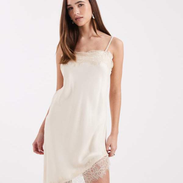 エイソス ASOS asos ASOS DESIGN サテンレーストリム アシンメトリー ミニドレス（エクリュ） ワンピース レディース 女性 インポートブランド 小さいサイズから大きいサイズまで