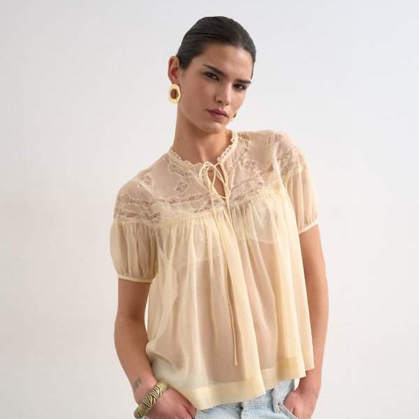 トップショップ Topshop TOPSHOP トップショップのレースディテール付き半袖トップス（タイ付き、アイボリー） パンツ ボトム レディース 女性 インポートブランド 小さいサイズから大きいサイズまで 15,765円