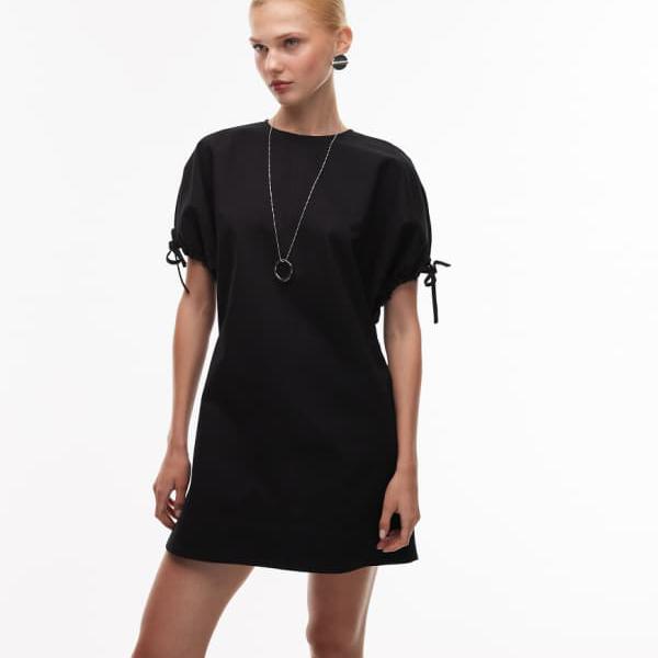 エイソス ASOS asos ASOS DESIGN クルーネック ミニドレス（タイスリーブディテール、ブラック） ワンピース レディース 女性 インポートブランド 小さいサイズから大きいサイズまで
