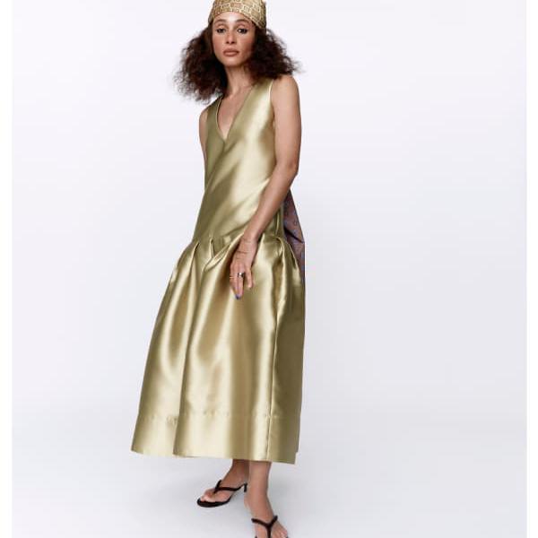 トップショップ Topshop TOPSHOP トップショップのサテン素材、構造的なドロップウエストのマキシドレス（ウォッシュドライム） ワンピース レディース 女性 インポートブランド 小さいサイズから大きいサイズまで