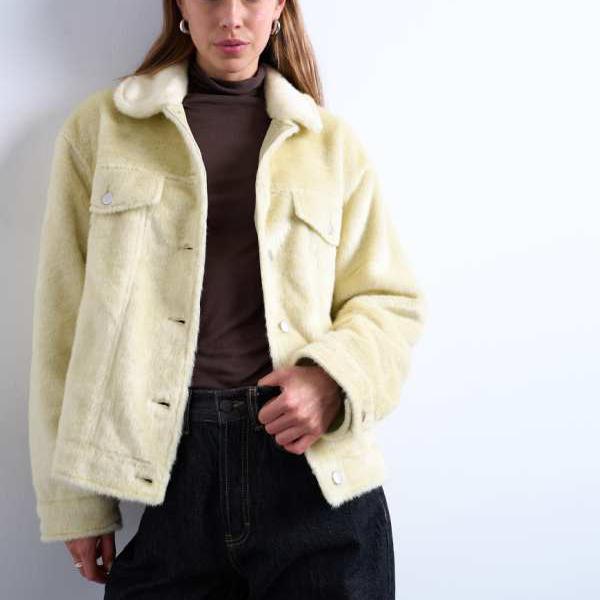 トップショップ Topshop TOPSHOP トップショップのフェイクファーポニースキンウエスタントラッカージャケット（バターミルク） 帽子 レディース 女性 インポートブランド