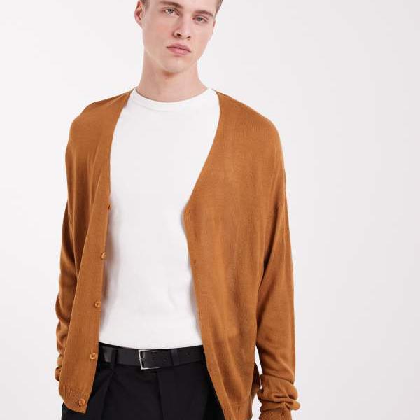 エイソス ASOS asos ASOS DESIGN 伸び伸びする填まるの編み物原料品の透け感のあるVのど首ジレー（タン色合い） トップス メンズ 成人男性 インポートブランド たわい無い大きさから気が大きい大きさまで