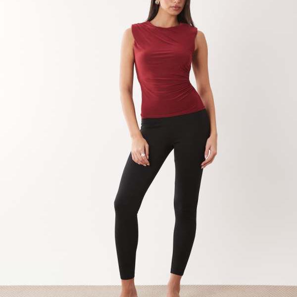 エイソス ASOS asos ASOS DESIGNの超ソフトなレギンス（ブラック） パンツ ボトム レディース 女性 インポートブランド 小さいサイズから大きいサイズまで