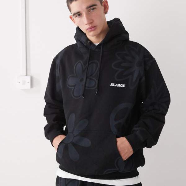 XLARGE ピースプリントロゴパーカーコーデ（ブラック） トップス メンズ 男性 インポートブランド 小さいサイズから大きいサイズまで
