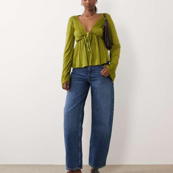 エイソス ASOS asos ASOS DESIGN クリンクルレーストリムのプランジトップ、太陽フレア衣袂、緑であること ズボン下 下つ方 レディース 亭主もち インポートブランド ごく小さい大きさから大層らしい大きさまで