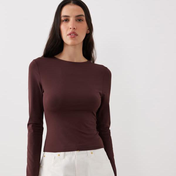 エイソス ASOS asos ASOS DESIGN ポリアミド製スリンキー長袖トップス（黒茶色つや） トップス レディース 成人女性 インポートブランド 弱められた大きさから馬鹿でかい大きさまで