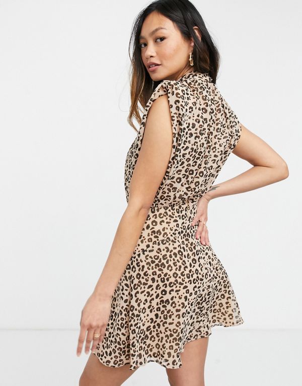 Asos エイソス ワンピース 京都のセレクトショップdivacloset レディース インポートブランド Asos レディース インポートブランド 小さいサイズから大きいサイズまで セレクトショップ 女性 Diva アニマルプリントのasosdesignショルダーパッドミニドレス ワンピース