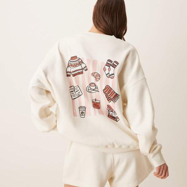 エイソス ASOS asos ASOS DESIGN ハイバネーションモード グラフィックプリント パジャマ スウェットシャツ＆ショーツセット（クリーム色） トップス レディース 女性 インポートブランド 小さいサイズから大きいサイズまで 11,851円