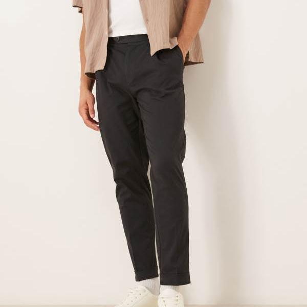 エイソス ASOS asos ASOS DESIGN スマートコットンリッチテーパードチノパンツ（ブラック、折り返し付き） パンツ ボトム メンズ 男性 インポートブランド 小さいサイズから大きいサイズまで