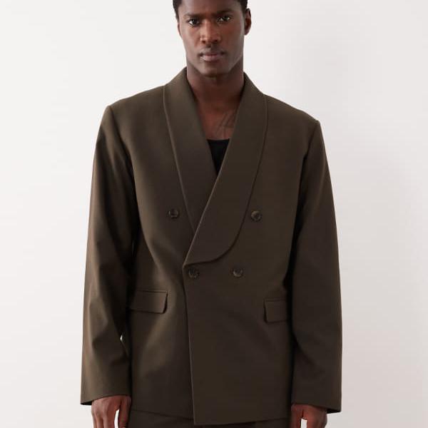 エイソス ASOS asos ASOS DESIGNのボクシークロップドショールスーツジャケット（オリーブグリーン） アウター メンズ 男性 インポートブランド 小さいサイズから大きいサイズまで