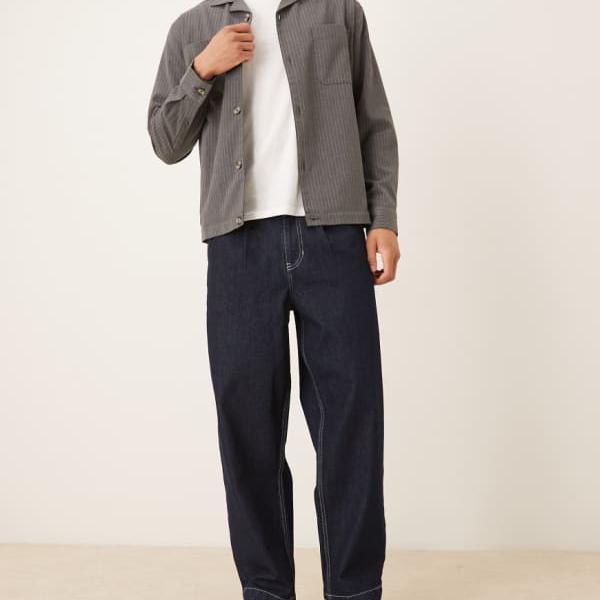エイソス ASOS asos ASOS DESIGN リラックステーパードフィットジーンズ（プリーツディテール、ブラック） パンツ ボトム メンズ 男性 インポートブランド 小さいサイズから大きいサイズまで
