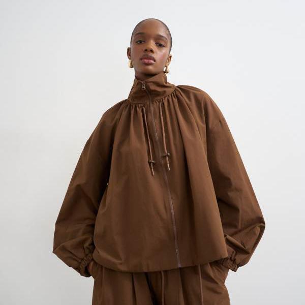 トップショップ Topshop TOPSHOP トップショップのチョコレート色のナイロンアノラックジャケット トップス レディース 女性 インポートブランド 小さいサイズから大きいサイズまで