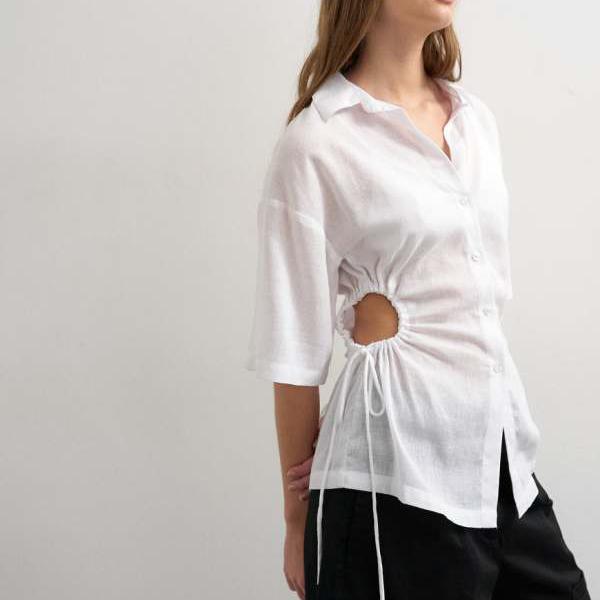 トップショップ Topshop TOPSHOP トップショップの半袖フィットシャツ（ウエストギャザー、白） トップス レディース 女性 インポートブランド 小さいサイズから大きいサイズまで