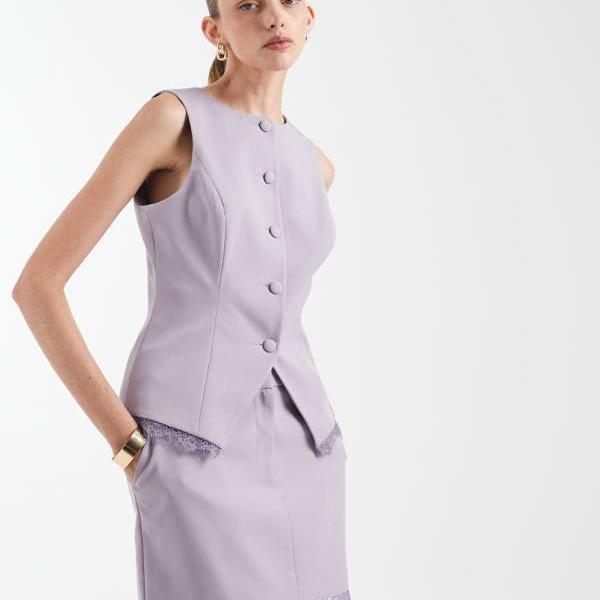 ミスセルフリッジ Miss Selfridge ミスセルフリッジのレーストリム付きテーラードウエストコート（ライラック色） トップス レディース 女性 インポートブランド 小さいサイズから大きいサイズまで