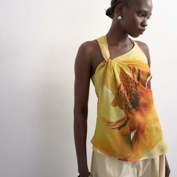 トップショップ Topshop TOPSHOP トップショップのドレープノットショルダーディテールトップス、大きな黄色の花柄 トップス レディース 女性 インポートブランド 小さいサイズから大きいサイズまで