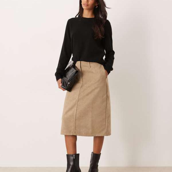 エイソス ASOS asos ASOS DESIGNのフェイクスエードペンシルスカート（すっきりとしたウエストバンド付き、ベージュ） スカート レディース 女性 インポートブランド 小さいサイズから大きいサイズまで