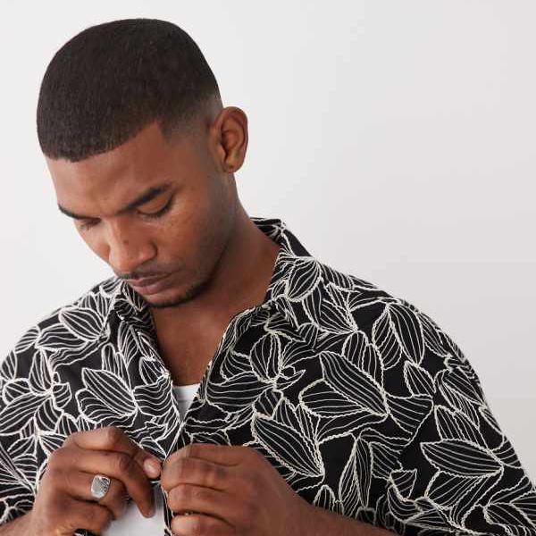 エイソス ASOS asos ASOS DESIGNのプレミアムリラックスシャツ（ブラック、全面花柄刺繍入り） トップス メンズ 男性 インポートブランド 小さいサイズから大きいサイズまで｜セレクトショップ　Diva　Closet