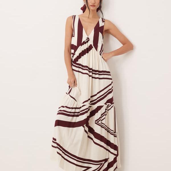 エイソス ASOS asos ASOS DESIGNのV素っ首、トラペーズ、ティアードマキシドレス（黒茶＆皮膚軟化剤縞模様） 衣装 レディース 成人女性 インポートブランド 弱められた大きさから馬鹿でかい大きさまで