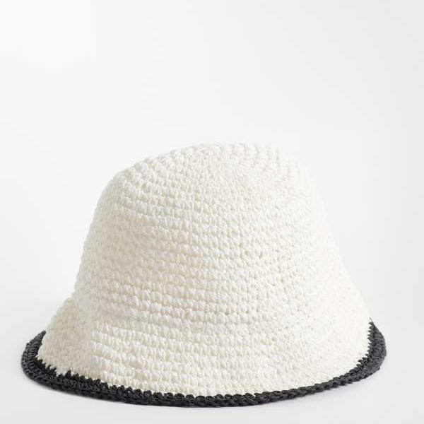 エイソス ASOS asos ASOS DESIGN ストロークロシェ編みホワイトバケットハット（対照色つやの縁すべり出し） 鳥打ち帽 レディース 亭主もち インポートブランド