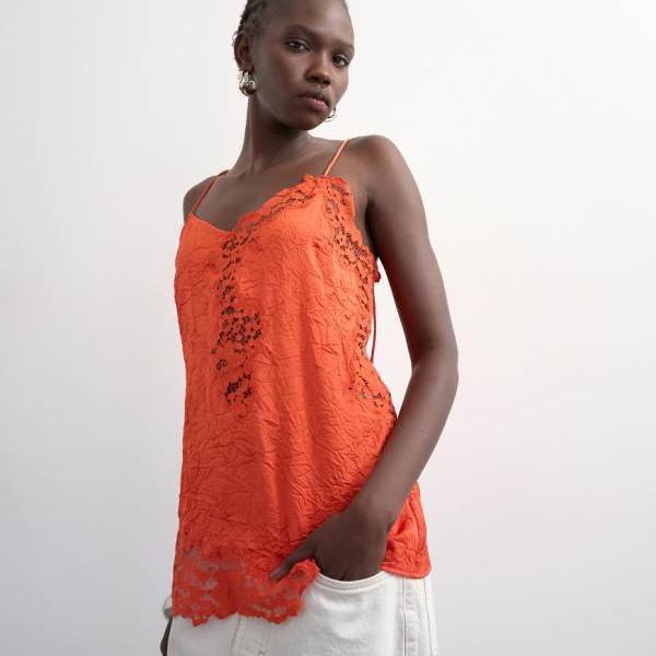 トップショップ Topshop TOPSHOP トップショップのレースインサート付きクリンクルサテントップ（ラスティックカラー） トップス レディース 女性 インポートブランド 小さいサイズから大きいサイズまで