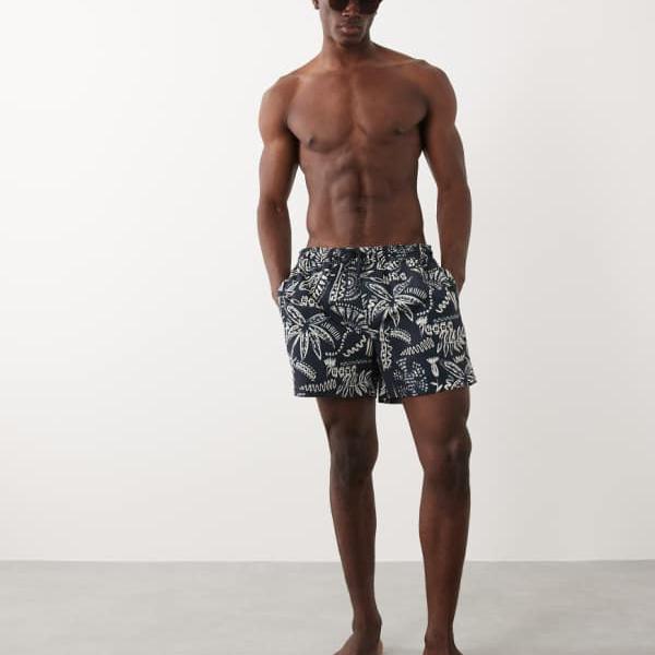 ニュールック New Look ニュー・ルックのヤシの葉のスケッチ柄スイムショーツ（ネイビー） 水着 メンズ 男性 インポートブランド 小さいサイズから大きいサイズまで｜セレクトショップ　Diva　Closet