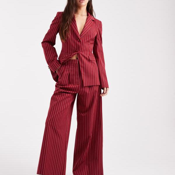 ミスセルフリッジ Miss Selfridge ミスセルフリッジのテーラードワイドレッグピンストライプトラウザー（オックスブラッド） ボトム パンツ レディース 女性 インポートブランド 小さいサイズから大きいサイズまで