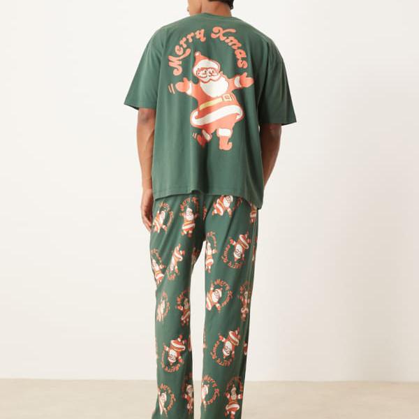 エイソス ASOS asos ASOS DESIGNのクリスマスパジャマセット（グリーン、ヴィンテージサンタのグラフィック） 部屋着 メンズ 男性 インポートブランド 小さいサイズから大きいサイズまで