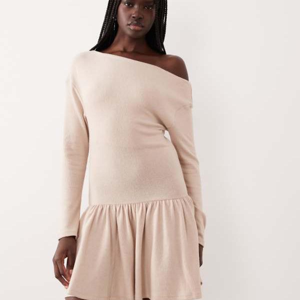 エイソス ASOS asos ASOS DESIGNのスーパーソフトなアシンメトリーミニドレス（ドロップヘムディテール、クリーム色） ワンピース レディース 女性 インポートブランド 小さいサイズから大きいサイズまで