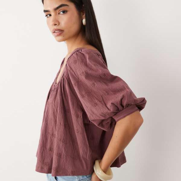 エイソス ASOS asos ASOS DESIGN 名取り草打ちきりトップ袖刺しゅうトップス（黒茶色つや） トップス レディース 成人女性 インポートブランド 弱められた大きさから馬鹿でかい大きさまで