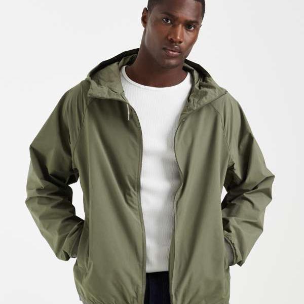 バブアーインターナショナル Barbour バブアー バーバー 石ころ界面 雨合羽上衣（カーキ） アウター メンズ 成人男性 インポートブランド ごく小さい大きさから大層らしい大きさまで