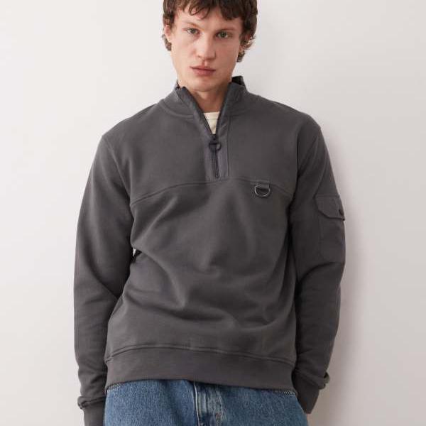 バブアーインターナショナル Barbour バブアー バーバー ギャロ通い路 伸び伸びする填まる ハーフジップ トレーナー 濃灰色薄墨色 トップス メンズ 成人男性 インポートブランド たわい無い大きさから気が大きい大きさまで
