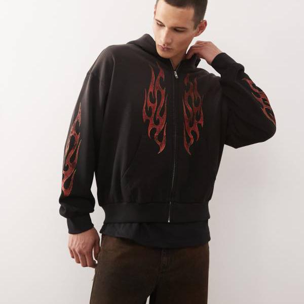 ウィークデイ Weekday ウォッシュドブラックの炎のグラフィックが入ったウィークデイジップスルーパーカー トップス メンズ 男性 インポートブランド 小さいサイズから大きいサイズまで