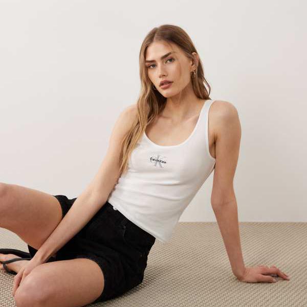 カルバンクライン Calvin Klein カルバン・クラインのモノロゴタンクトップ（白いこと） トップス レディース 御上さん インポートブランド 小っちゃい大きさから途轍も無い大きさまで