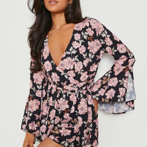 2492円 気質アップ boohoo ブーフー BOOHOO プチフローラルフレアスリーブネクタイウエストプレイスーツ オールインワン サロペット レディース 女性 インポートブランド 小さいサイズから大きいサイズまで 20代 30代 40代 プレゼント 誕生日