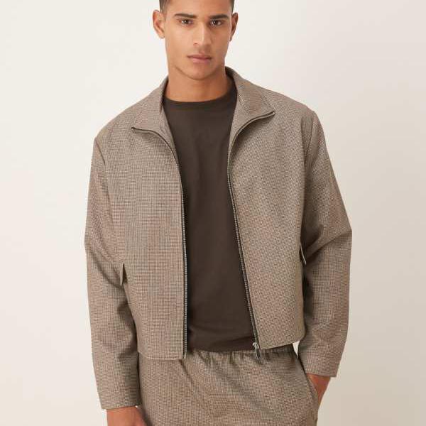 エイソス ASOS asos ASOS DESIGN スマートコーデブルゾンジャケット（ファネルネックジップ付き、ブラウンマイクロチェック） アウター メンズ 男性 インポートブランド 小さいサイズから大きいサイズまで 18,150円