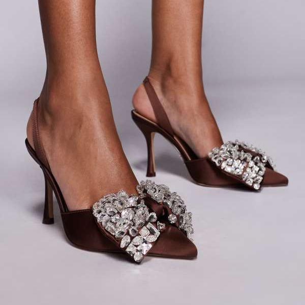 スティーブマデン Steve Madden スティーブ・マデンのLovieハイヒール（繻子赤銅色、シュロの葉かざり付ける）  靴  レディース お上さん インポートブランド たわい無い大きさから気が大きい大きさまで