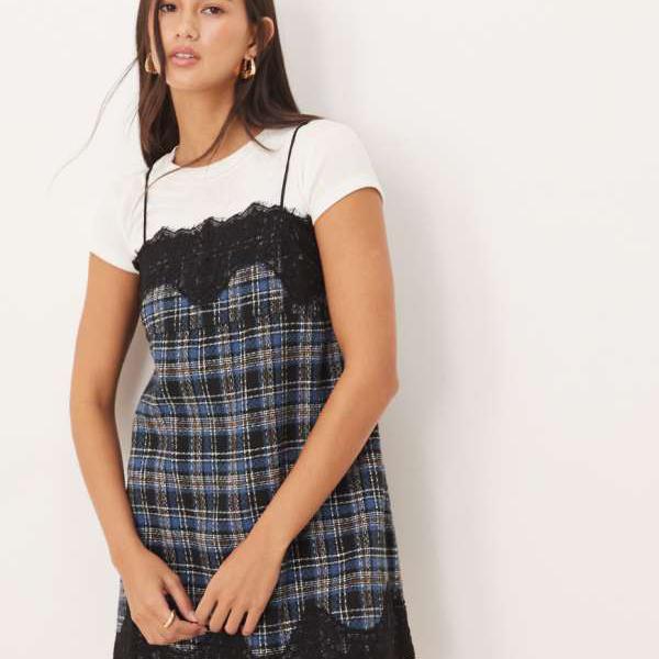 エイソス ASOS asos ASOS DESIGN レースオーバーレイ ミニドレス（ブルーチェック） ワンピース レディース 女性 インポートブランド 小さいサイズから大きいサイズまで