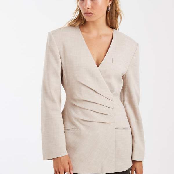 エイソス ASOS asos ASOS DESIGN プリーツウエストブレザー（ストーンカラー） アウター レディース 女性 インポートブランド 小さいサイズから大きいサイズまで｜セレクトショップ　Diva　Closet