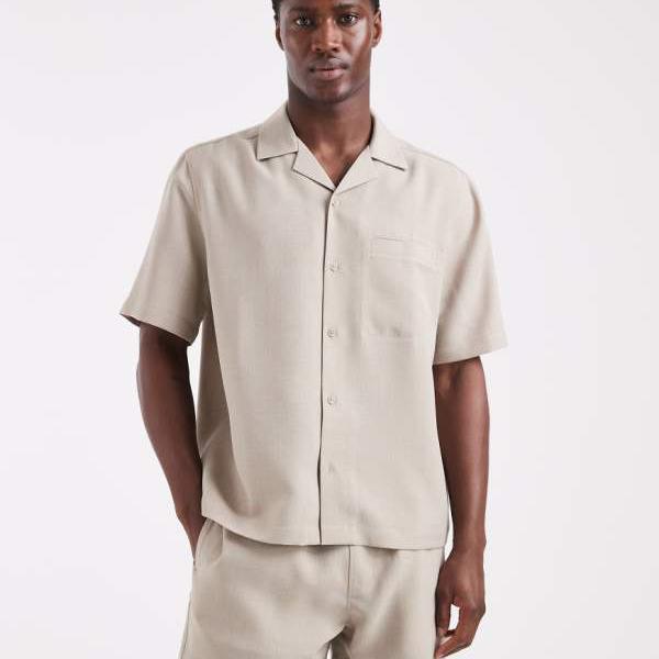 エイソス ASOS asos ASOS DESIGN リネン風リラックスフィットのリビアシャツ（ストーンカラー） トップス メンズ 男性 インポートブランド 小さいサイズから大きいサイズまで