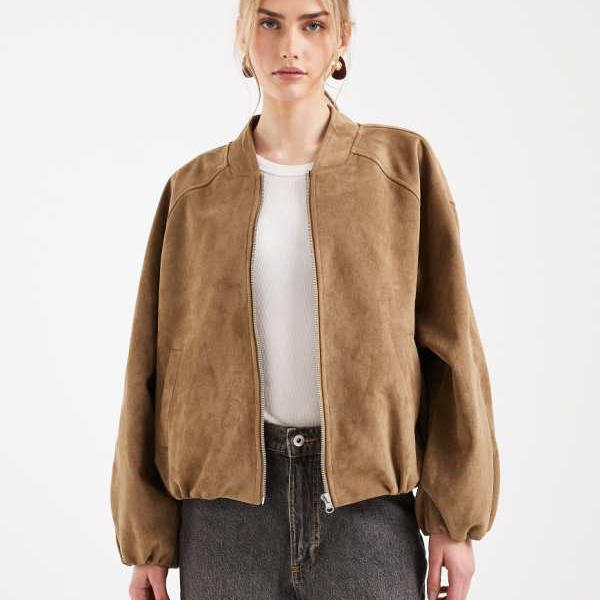 エイソス ASOS asos ASOS DESIGN バブルヘム スエード調ボンバージャケット（タン） アウター レディース 女性 インポートブランド 小さいサイズから大きいサイズまで