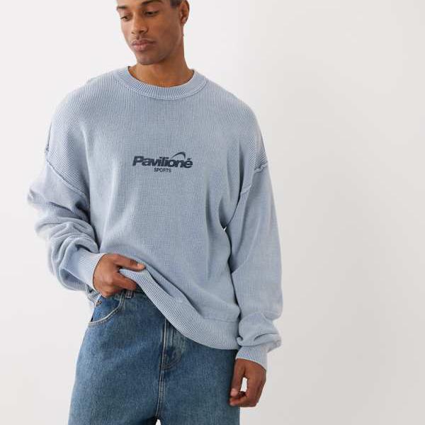 Cotton On ウォッシュドグラフィッククルーニット（青色） トップス メンズ 成人男性 インポートブランド たわい無い大きさから気が大きい大きさまで