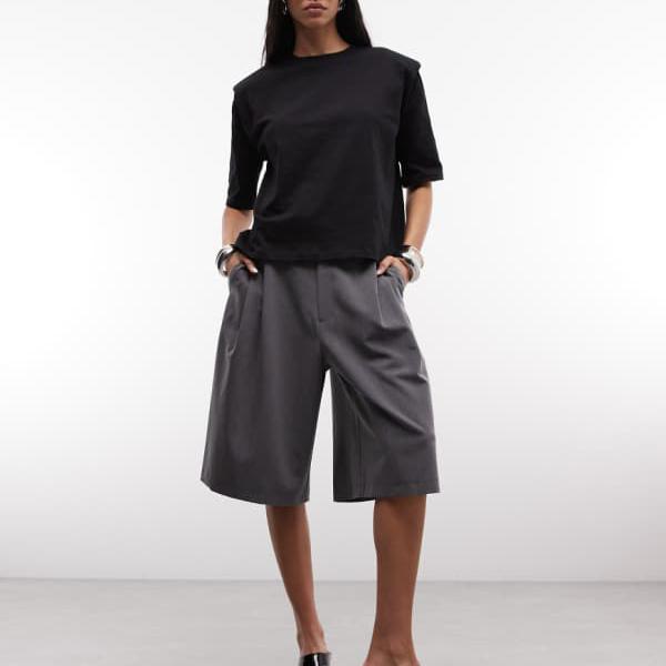 エイソス ASOS asos ASOS DESIGNのレギュラー相応うティーシャツ。せつ然たるな肩肉パッドの約款が目立った特徴的な黒いこと。 トップス レディース 亭主もち インポートブランド ごく小さい大きさから大層らしい大きさまで
