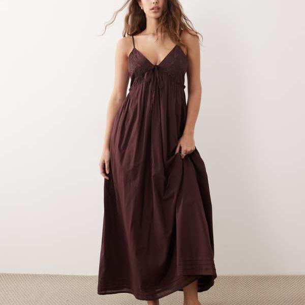 ミスセルフリッジ Miss Selfridge  ミス・セルフリッジの刺しゅう入り口・入口キャミソールマキシドレス（黒茶色合い） 衣装 レディース お上さん インポートブランド たわい無い大きさから気が大きい大きさまで