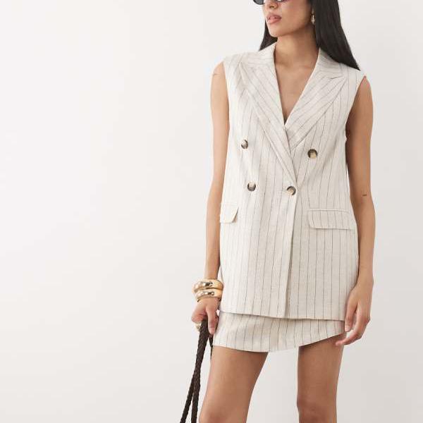ミスセルフリッジ Miss Selfridge ミス・セルフリッジのリネン調ダブルブレストブレザーセットアップ（ニュートラルストライプ柄） アウター レディース 女性 インポートブランド 小さいサイズから大きいサイズまで｜セレクトショップ　Diva　Closet