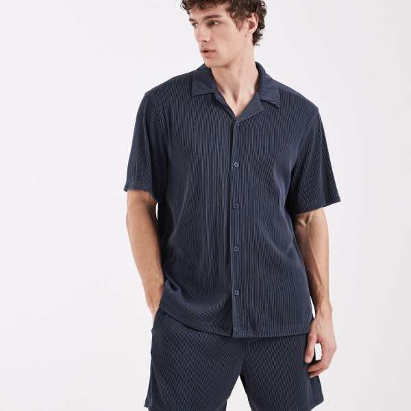 エイソス ASOS asos ASOS DESIGN レギュラーフィット リバープリーツシャツ（ブルー） トップス メンズ 男性 インポートブランド 小さいサイズから大きいサイズまで