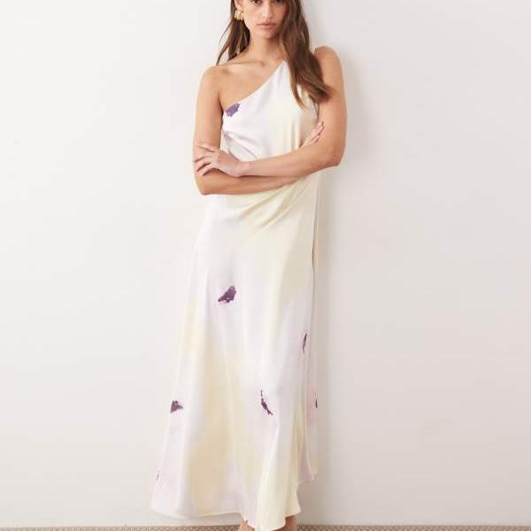 プリティーラビッシュ Pretty Lavish Pretty Lavishのレモンフローラルプリントのサテンワンショルダーマキシドレス ワンピース レディース 女性 インポートブランド 小さいサイズから大きいサイズまで